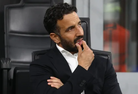 أموريم يغيّر دفاع ميلان لمعالجة الجمود الهجومي