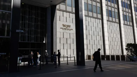 مهندس أوبن إيه آي عبد الرحمن الفوزان يُحتجز اتحاديًّا بعد اكتشاف أجهزة تنصت في مقر الشركة