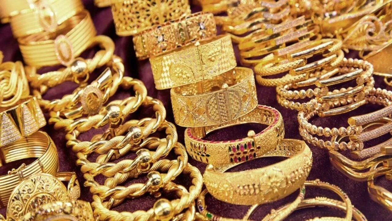 "عيار 21 ركب الصاروخ".. سعر الذهب اليوم الخميس 5/2/2026 في الصاغة وفقا لاخر تحديث من غير مصنعية