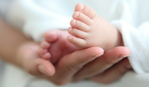 عطلة الأبوة بعمان