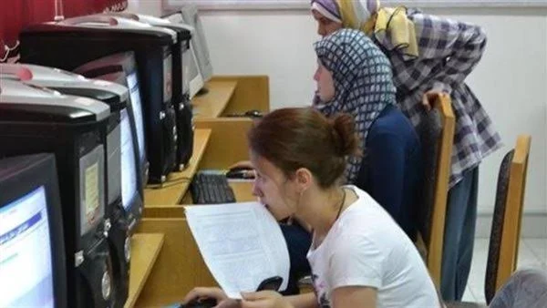 “برضه هتدخل كلية!!”.. قائمة كليات تقبل من 60% علمي علوم في تنسيق الجامعات الحكومية