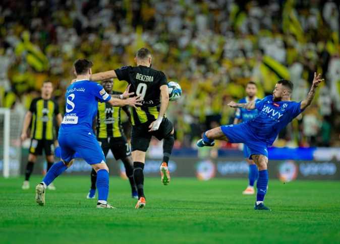 مباراة الهلال والاتحاد الان.. تشكيل الفريقين والقنوات الناقلة