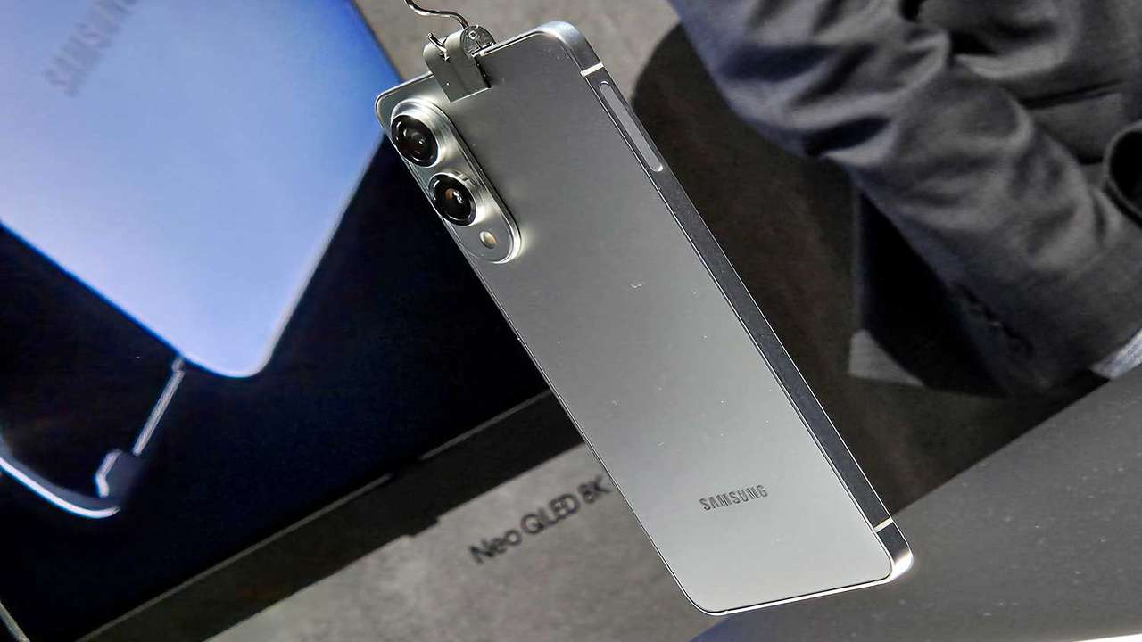 “تصميم يخطف الأنظار” هاتف samsung galaxy s25 edge الأفضل من سامسونج بتصميم جذاب وعصري