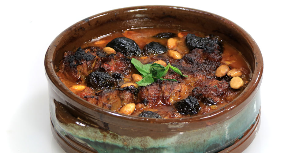 طريقة عمل طاجن اللحم بالبصل طريقة عمل طاجن اللحم بالبصل