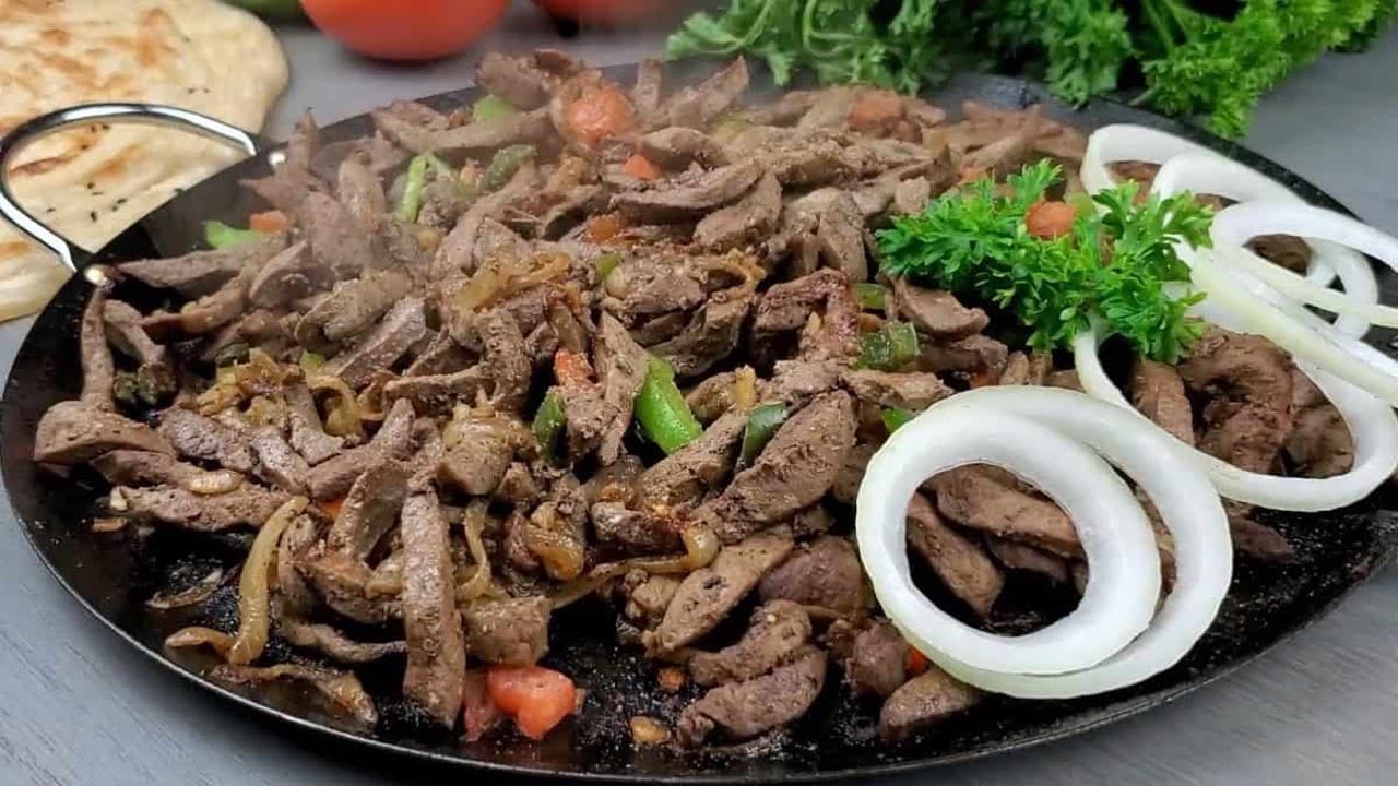 طريقة عمل الكبدة الاسكندراني في البيت طريقة عمل الكبدة الاسكندراني في البيت