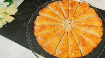 كيك الجلاش الذهبية