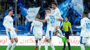 الهلال أمام ضمك